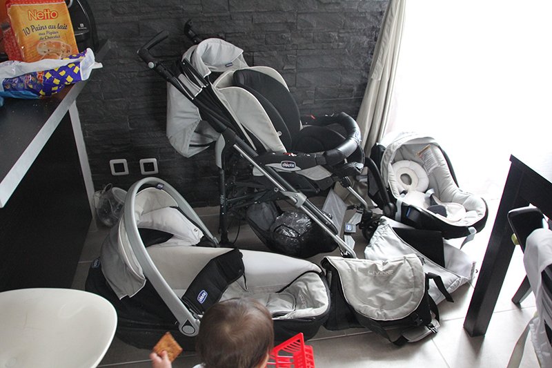 Mon test de la poussette Chicco Trio Sprint Black - Le blog d'une Maman  comme les autres