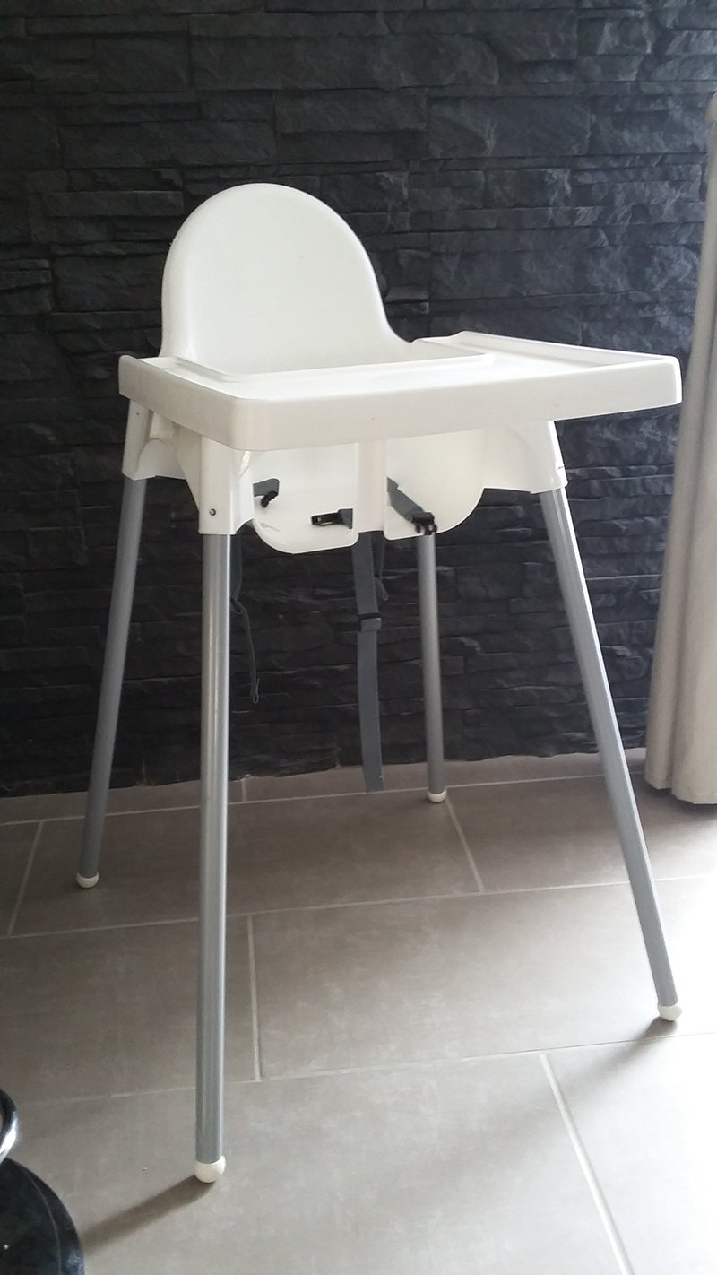 Chaise Haute Bebe Badabulle Vs Chaise Haute Ikea Vs Siege De Table Chicco Les Aventures Du Chouchou Cendre